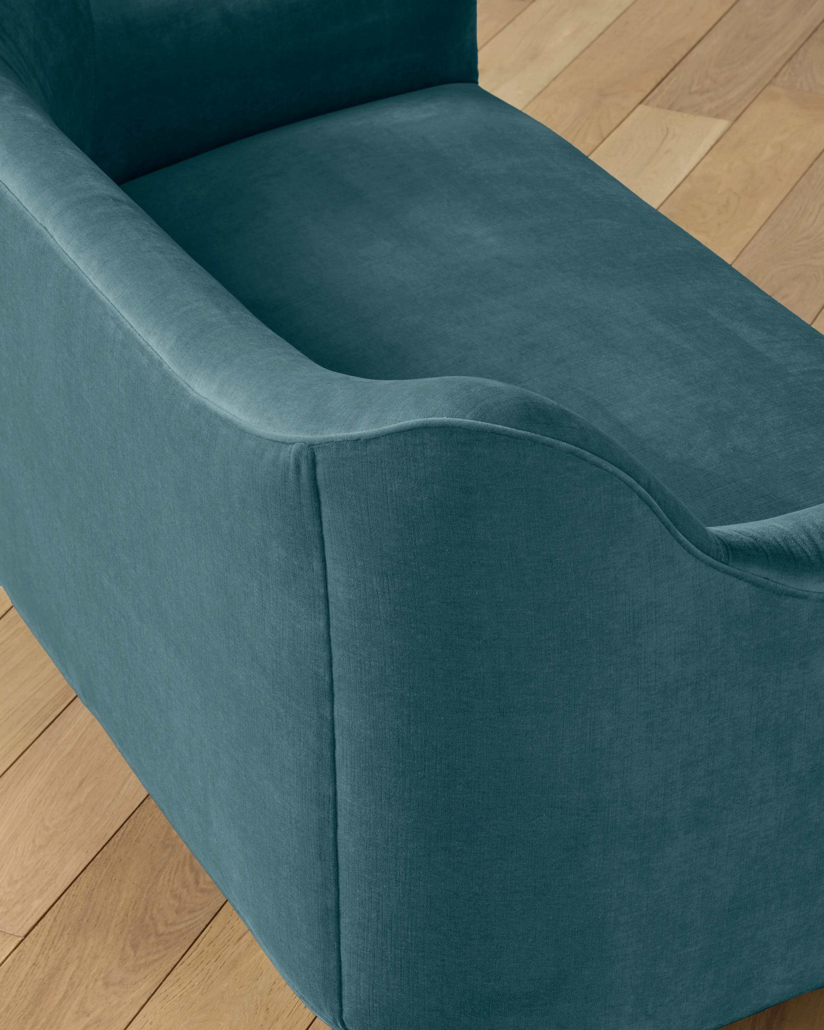 Camdyn Settee | Joon Loloi