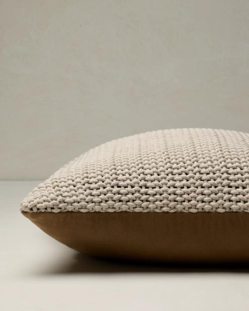 Elliot Pillow - Gallery Image #2