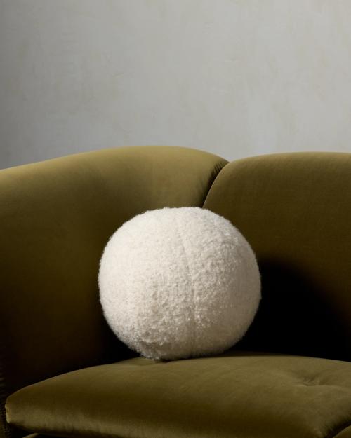 Barrie Pillow - Gallery Image #3