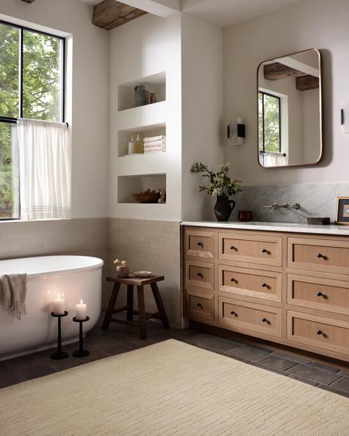 Shown in Ivory / Dove