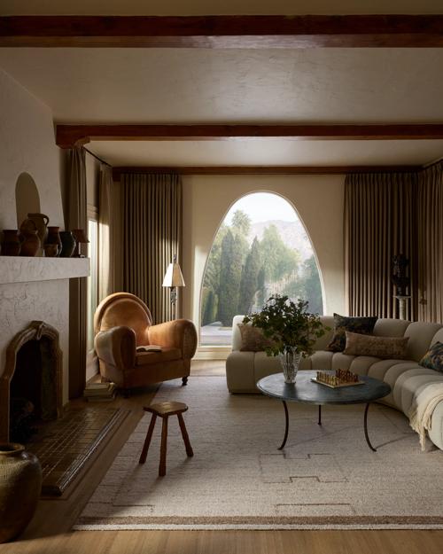 Living room - Lone Fox image