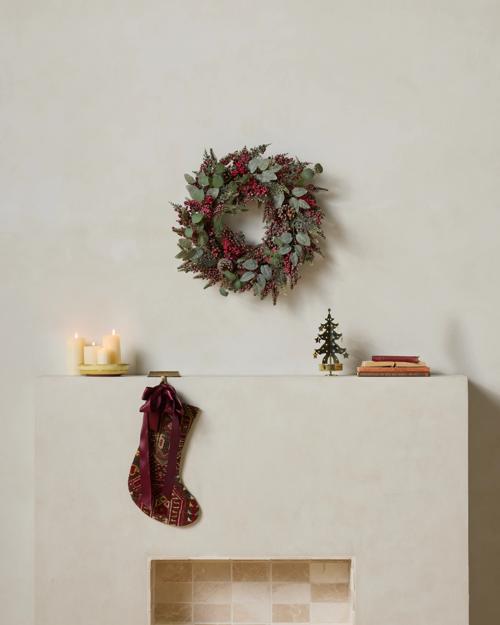 26" Flocked Berry Wreath - Gallery Image #2