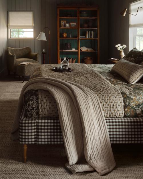 layer on a coverlet